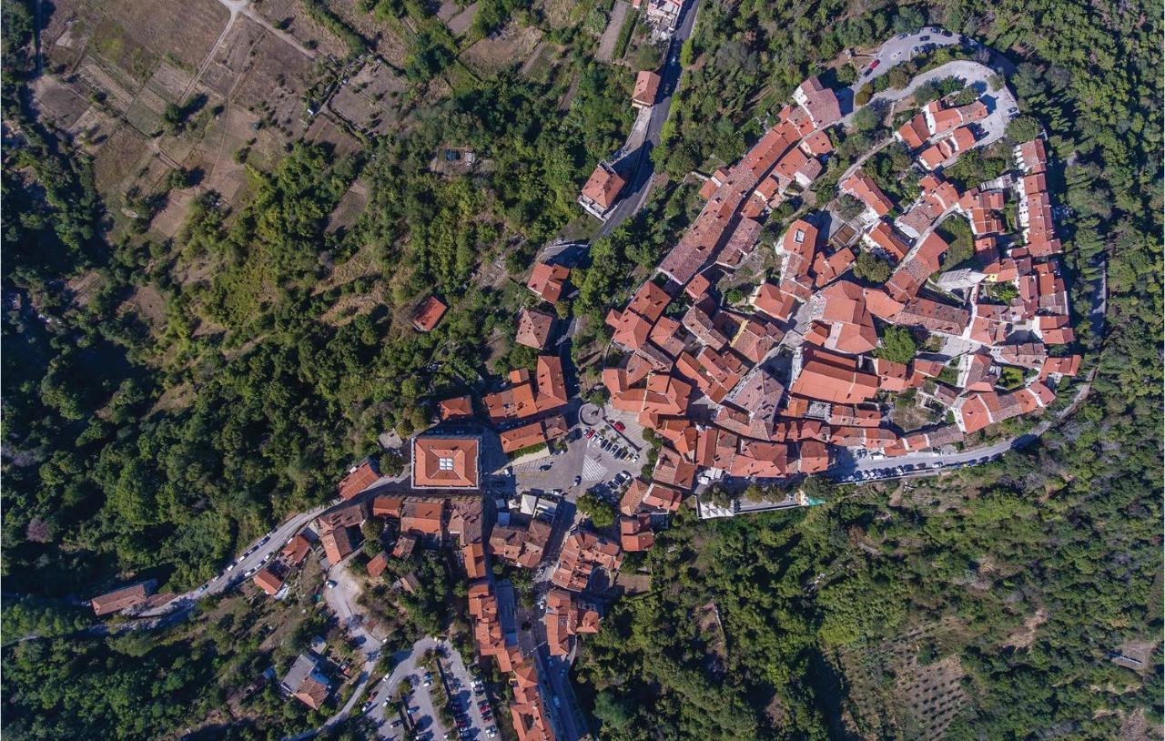 Gorgeous Apartment In Labin With Wifi 外观 照片